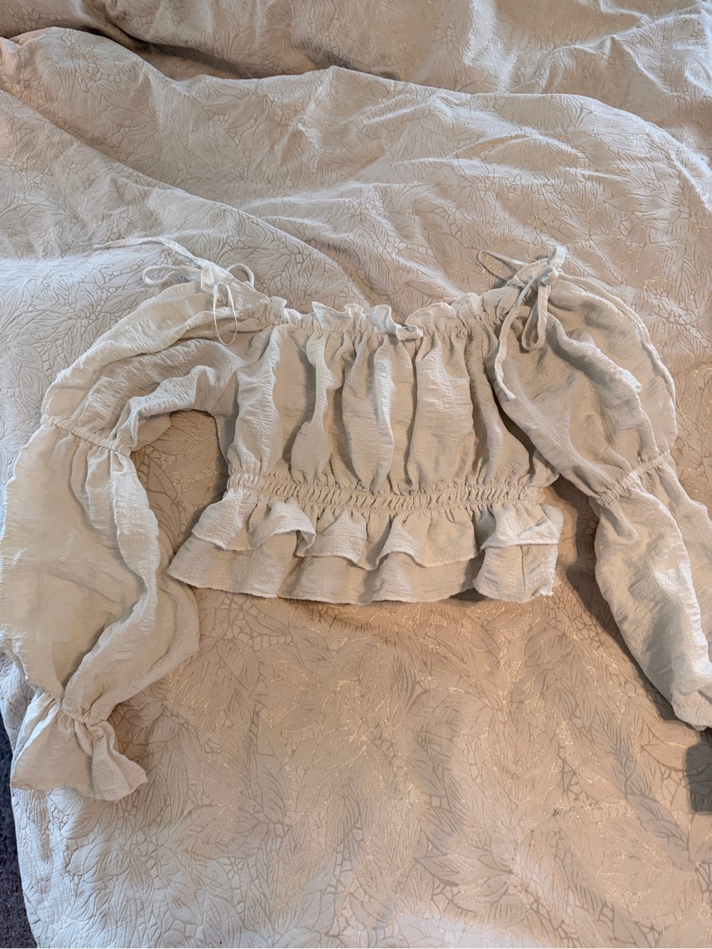 Women’s White Ruffle Off-Shoulder Smocked Crop Top